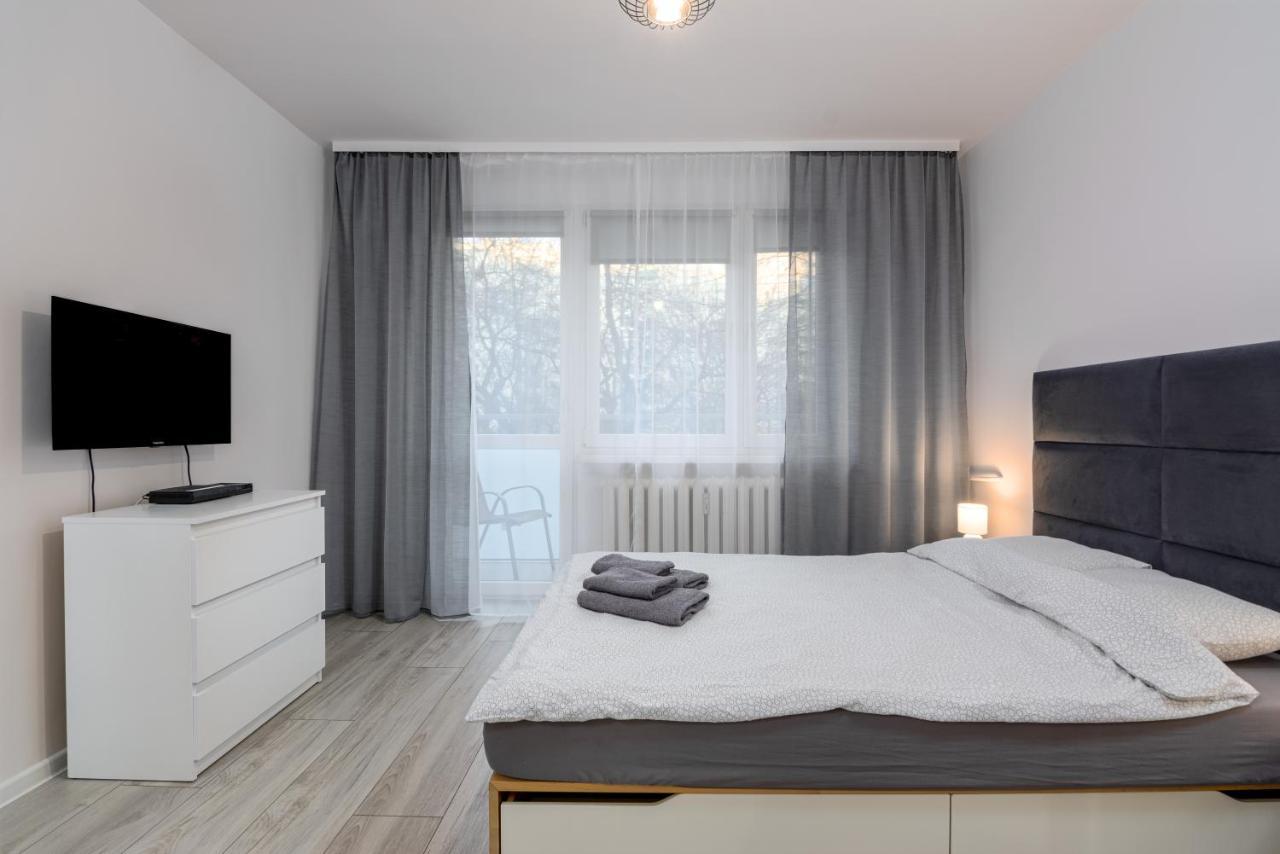 Andersena Modern B - 10 Min Cmkp - 5 Min Metro - 15 Min Center Apartment Warschau